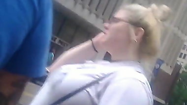 Fat blonde Emo chick