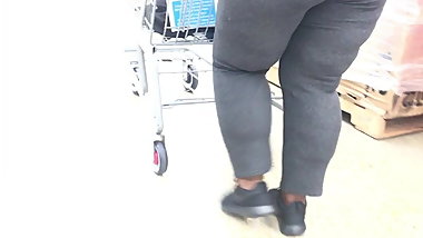 Gray hair dont mean shyt! Granny still freaky wit a phatness