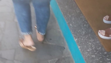 BBW rabudona rebolando jeans